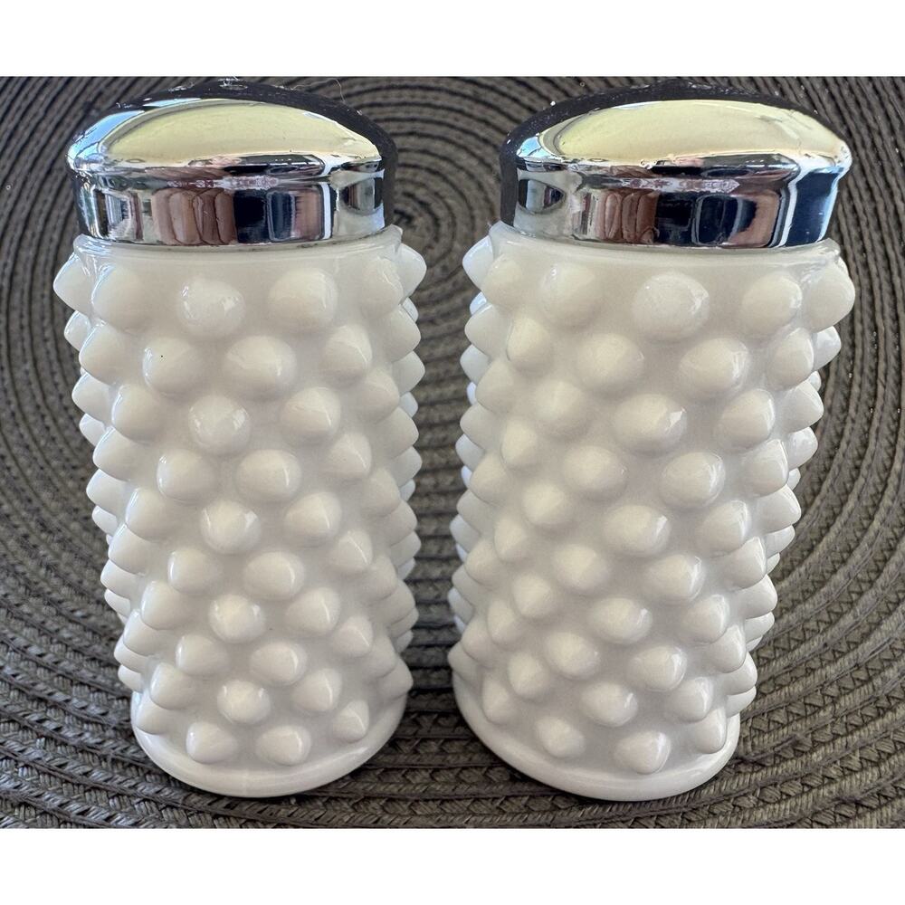 Vtg. Fenton White Milk Glass Hobnail Salt & Pepper Shakers Set of 2, Handmade